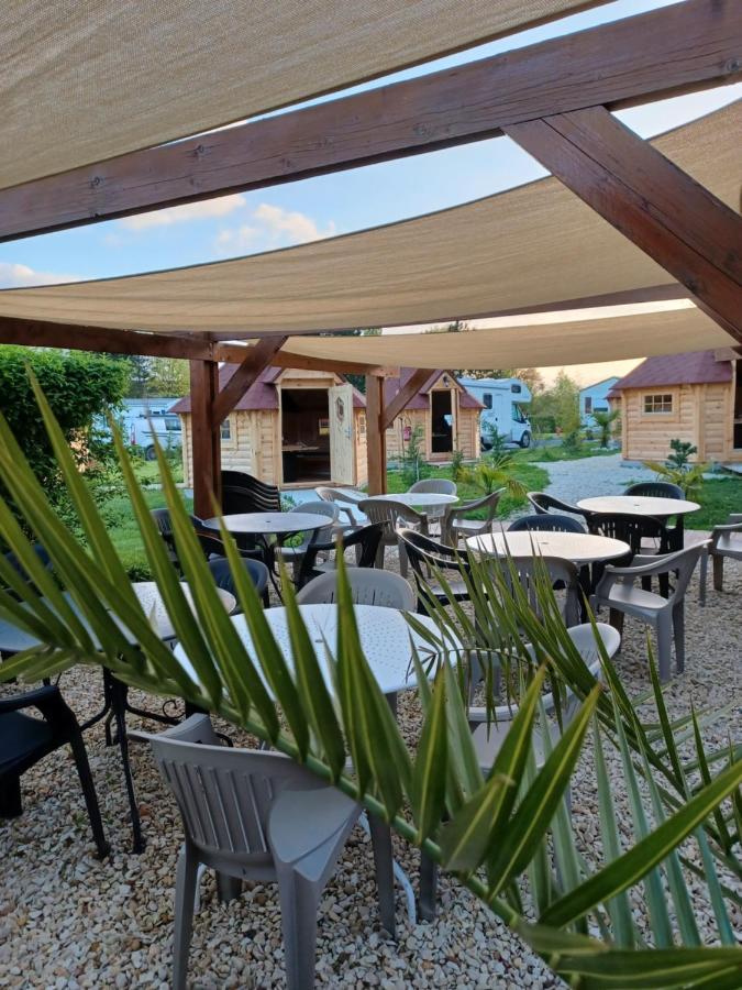 Camping Le Vallage Attigny Экстерьер фото