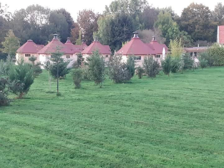 Camping Le Vallage Attigny Экстерьер фото