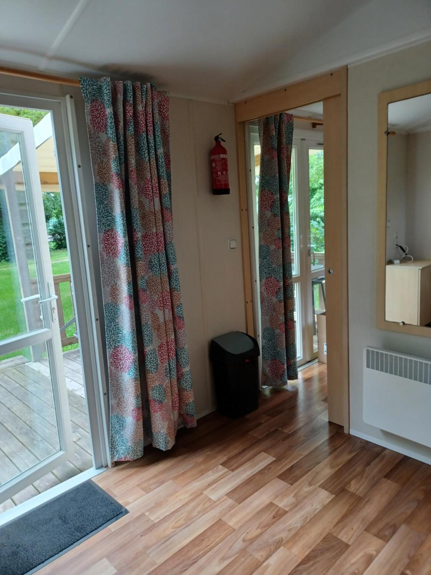Camping Le Vallage Attigny Экстерьер фото